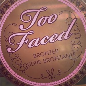 💕Too Faced Bronzer💕